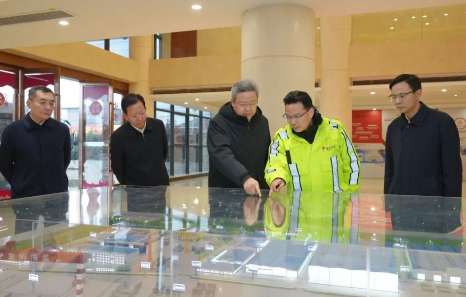 南通市市委書記吳新明調(diào)研企業(yè)復(fù)工復(fù)產(chǎn)、重大項(xiàng)目建設(shè)